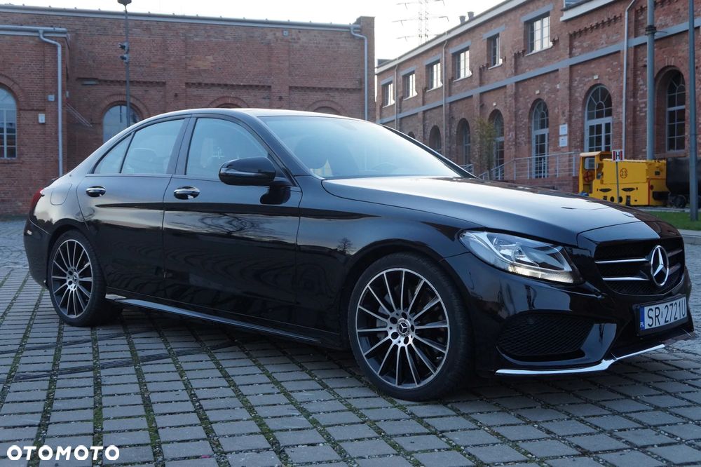 Mercedes-Benz Klasa C 300 7G-TRONIC AMG Line - 3