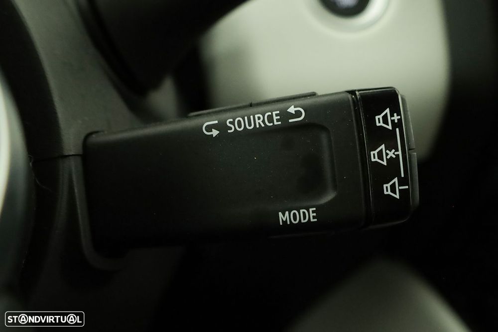 Renault Clio 1.0 TCe Techno Bi-Fuel - 19