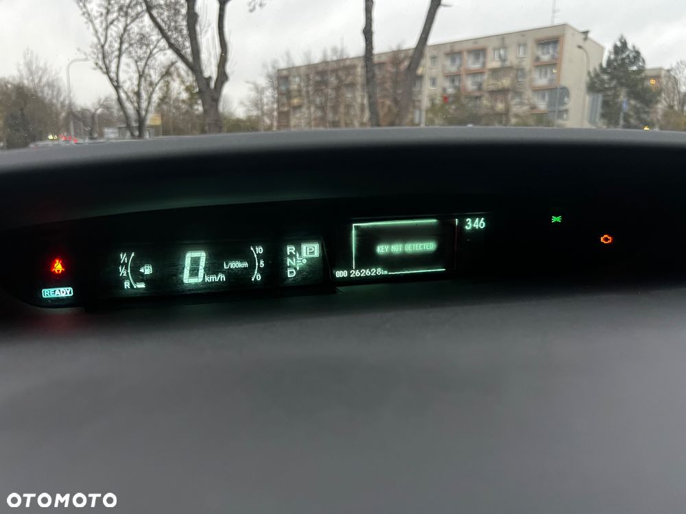 Toyota Prius (Hybrid) Comfort - 10