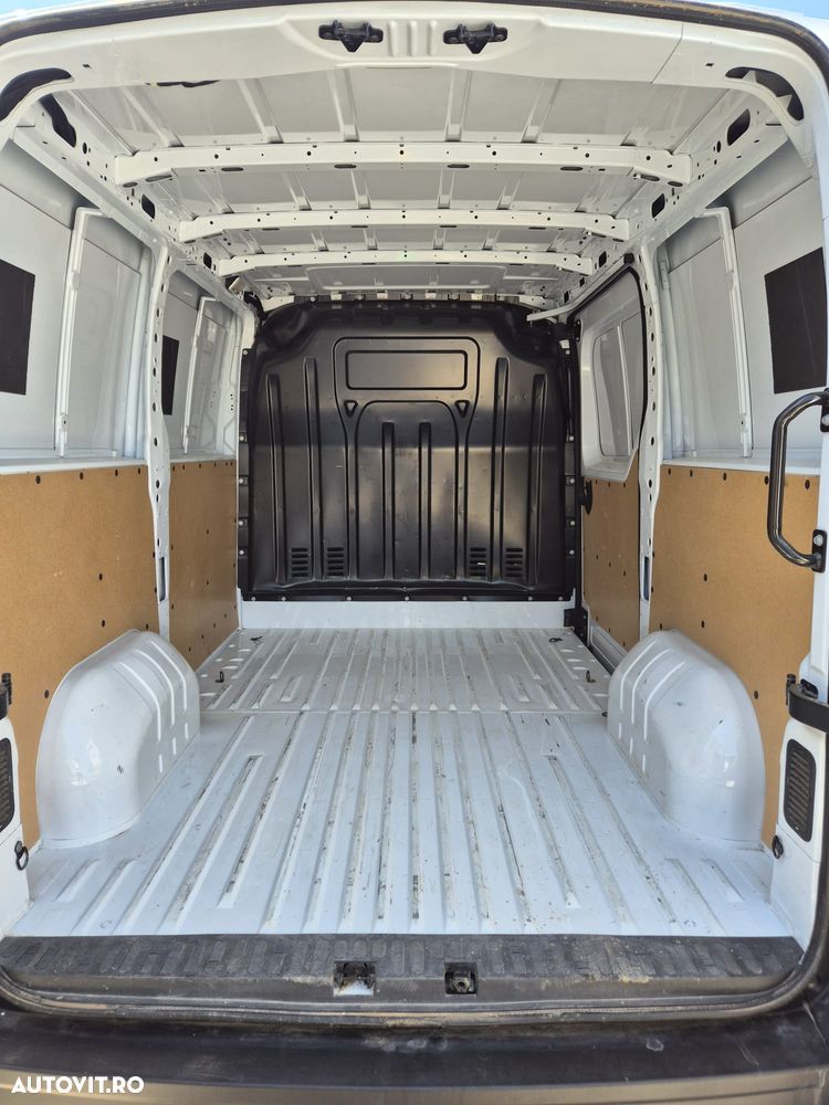 Renault Master - 15