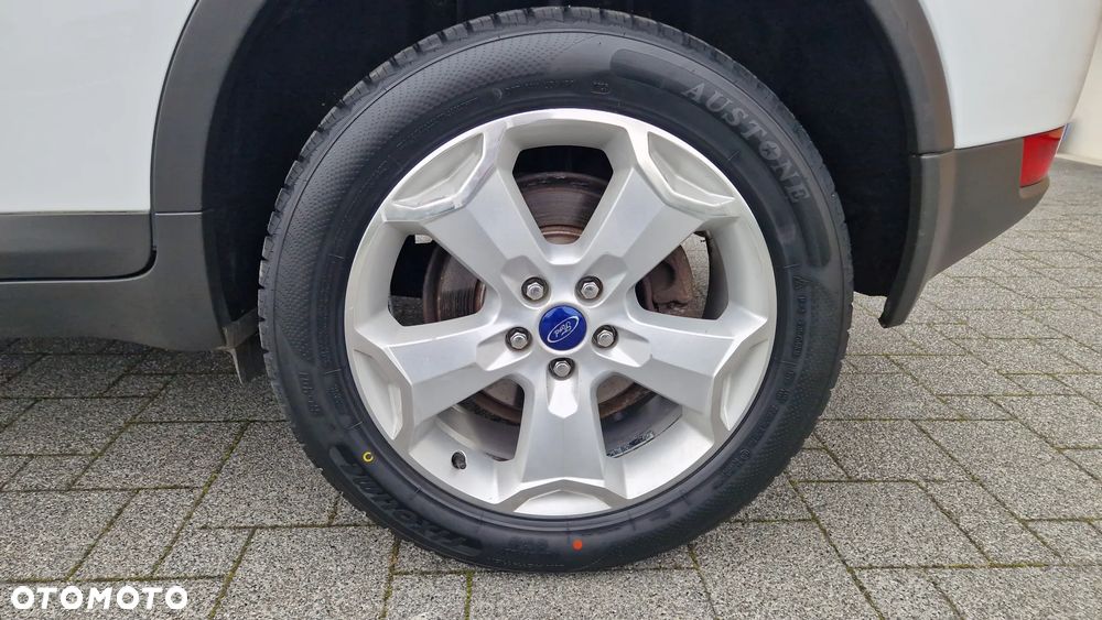 Ford Kuga 2.0 TDCi 2x4 Titanium - 29