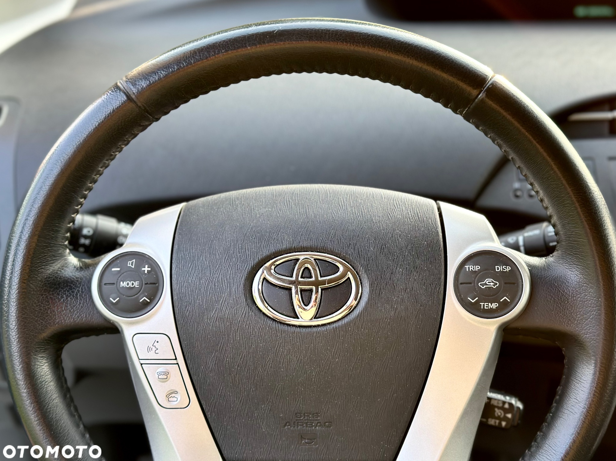 Toyota Prius 1.8 HSD Prestige - 12