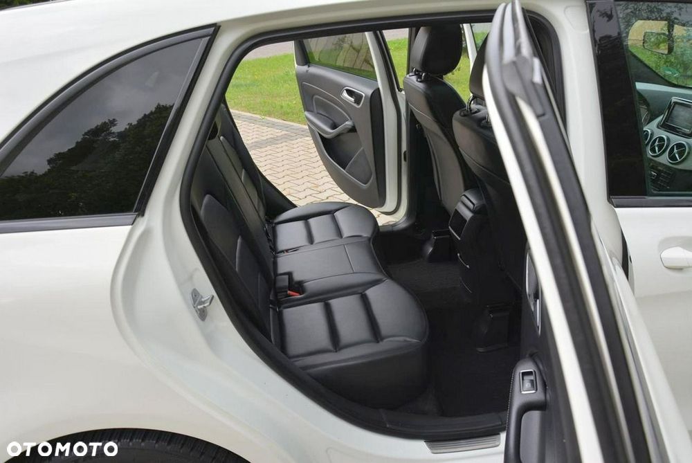Mercedes-Benz Klasa B 180 Style - 16