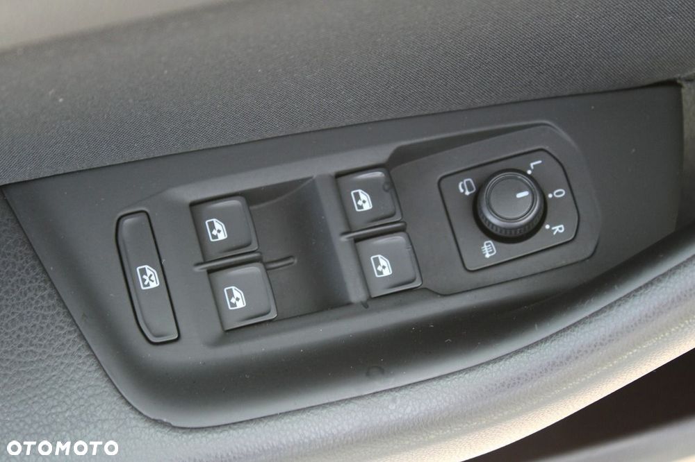 Volkswagen Passat - 16