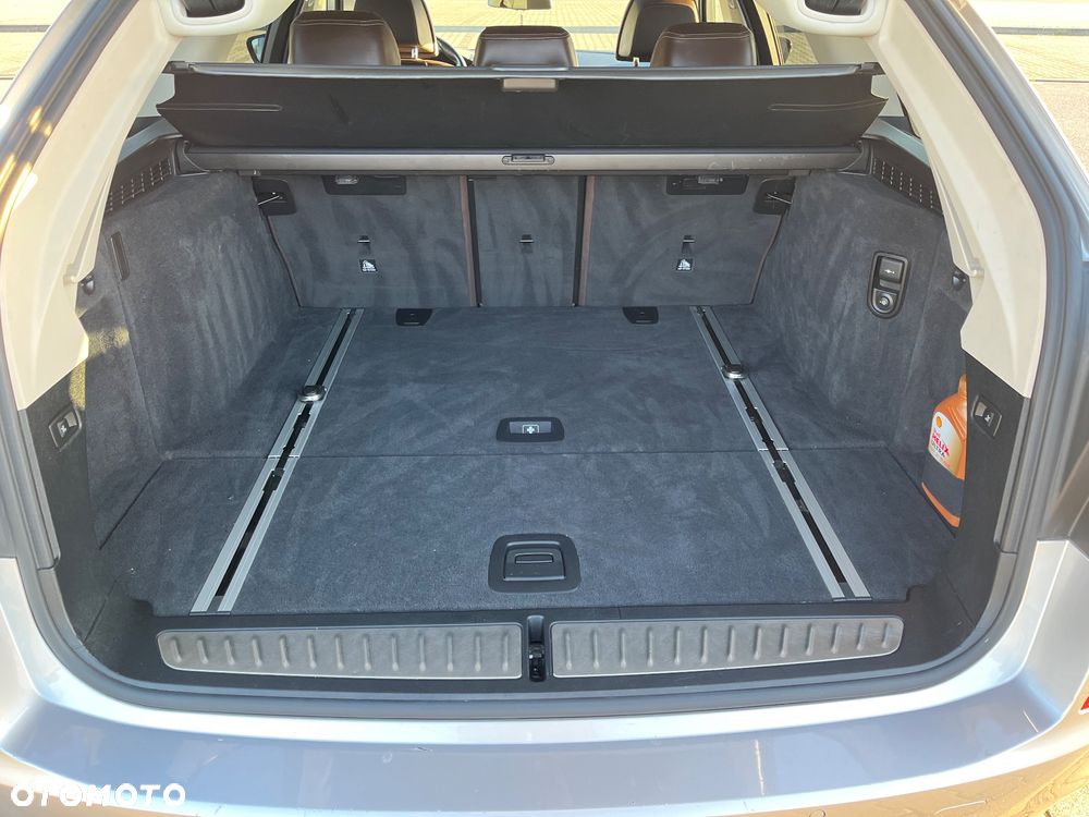 BMW Seria 5 540i xDrive GPF Luxury Line - 24
