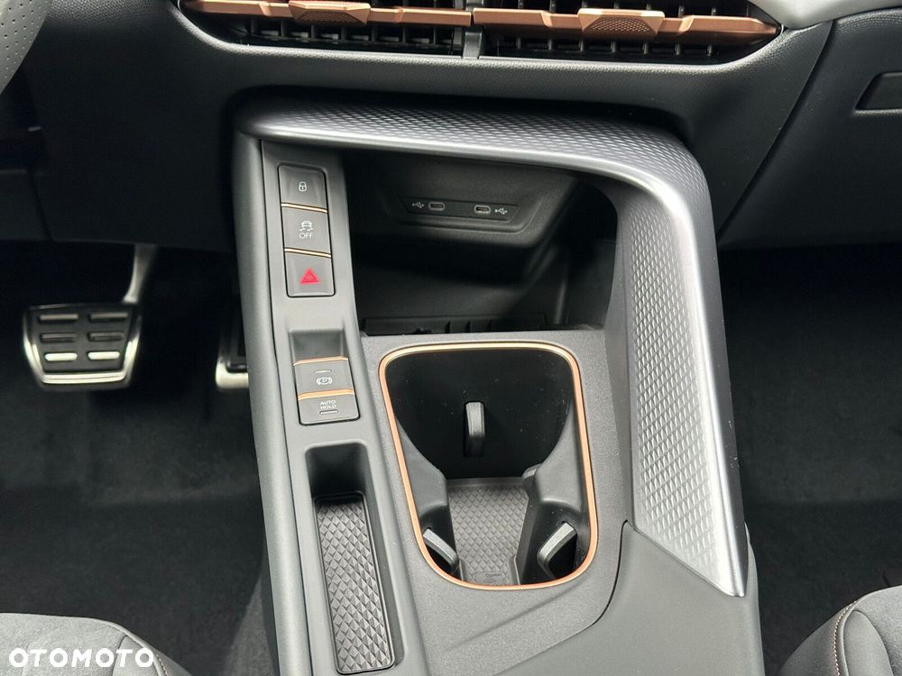 Cupra Terramar 1.5 eTSI mHEV Advantage Edition DSG - 25