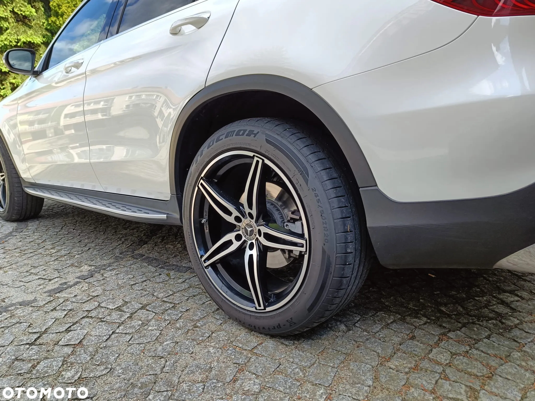 Mercedes-Benz GLC - 11
