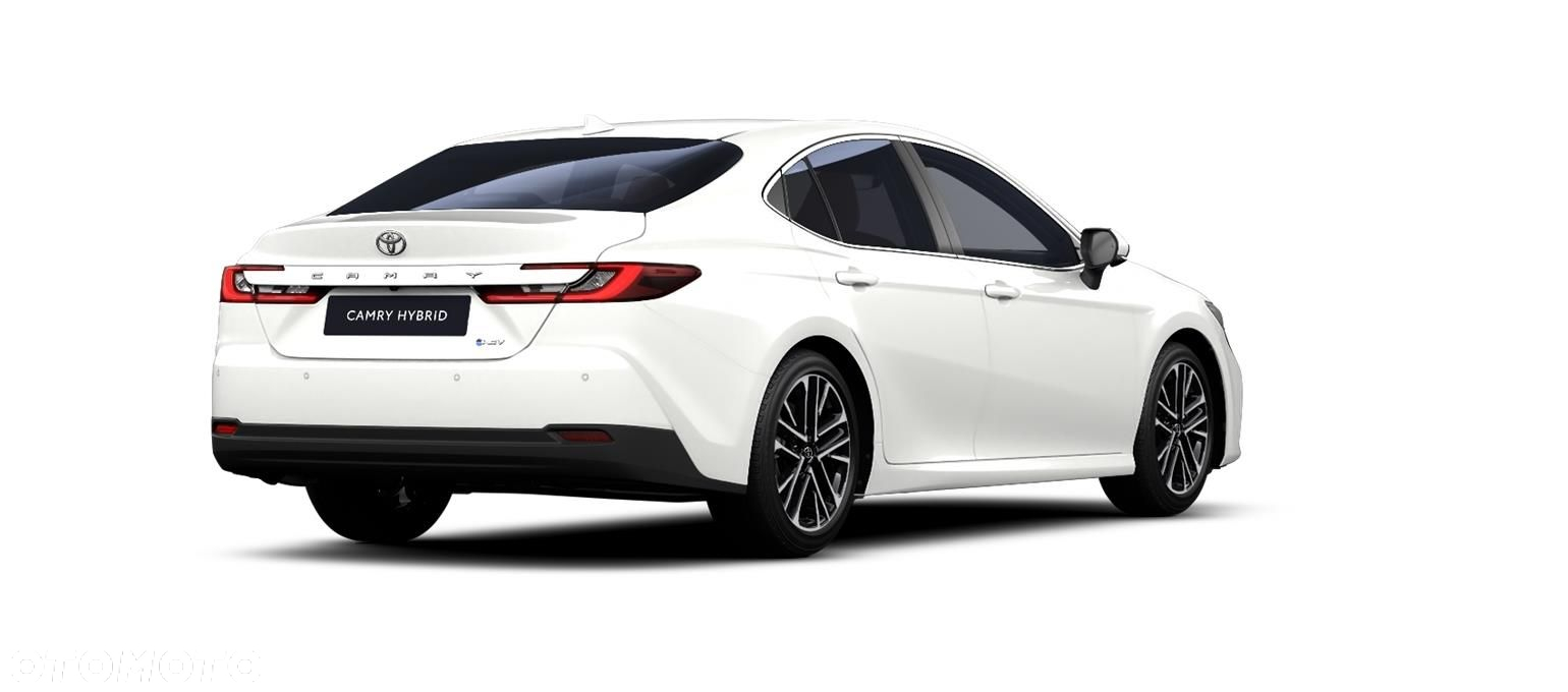 Toyota Camry - 3