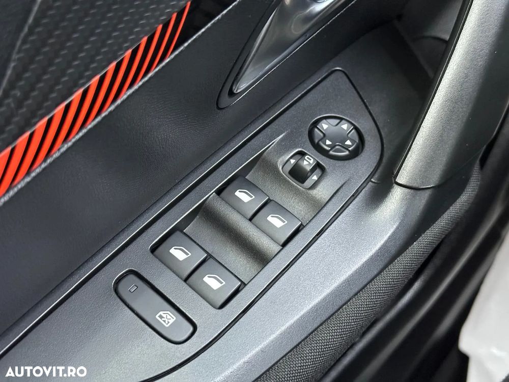 Peugeot 2008 1.2 L PureTech STT Allure - 29