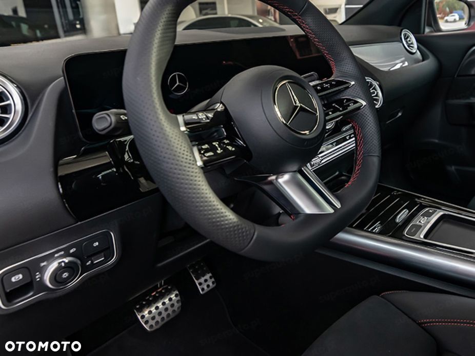 Mercedes-Benz GLA 200 AMG Line - 11