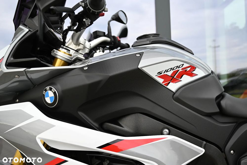 BMW XR - 36