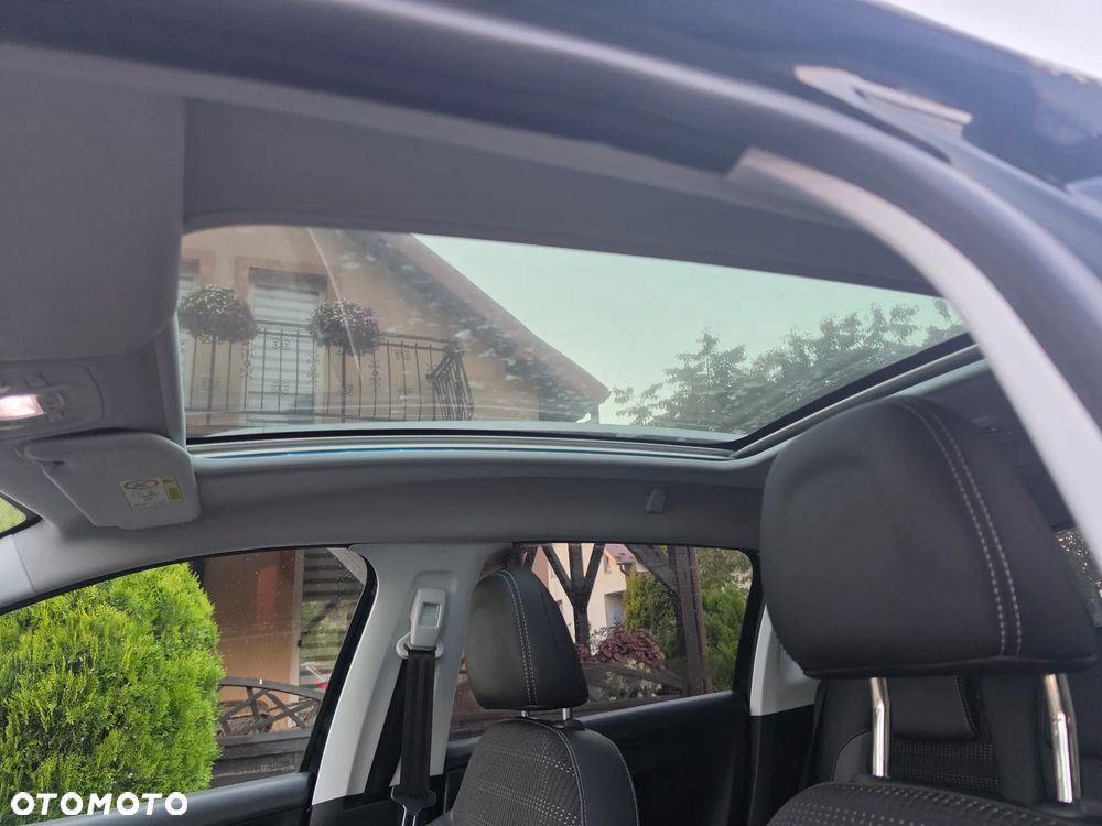 Peugeot 2008 - 11