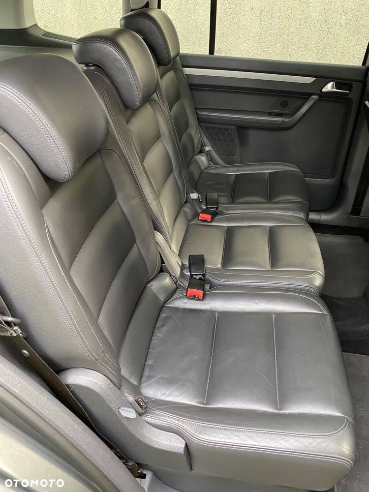 Volkswagen Touran 2.0 TDI Highline - 7