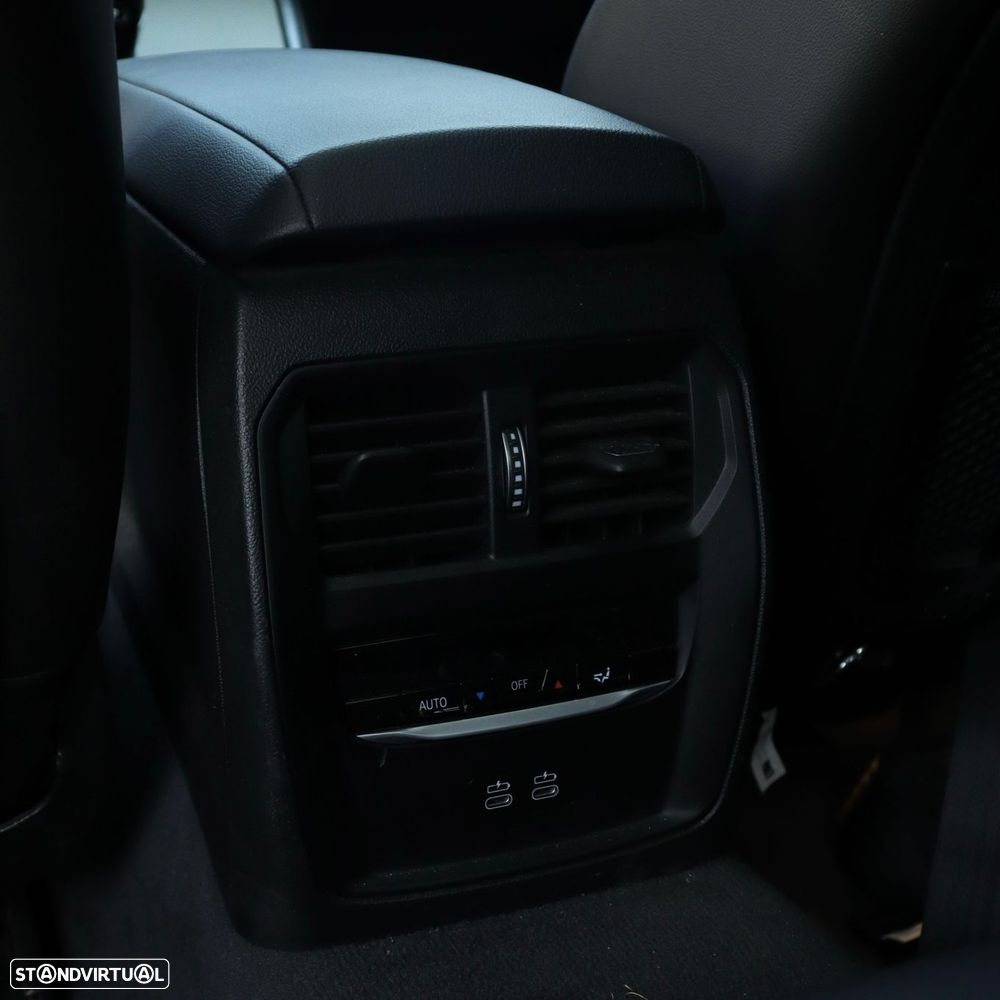 BMW 320 e Pack M Auto - 26