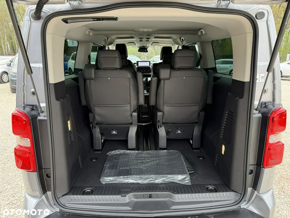 Peugeot Traveller - 31