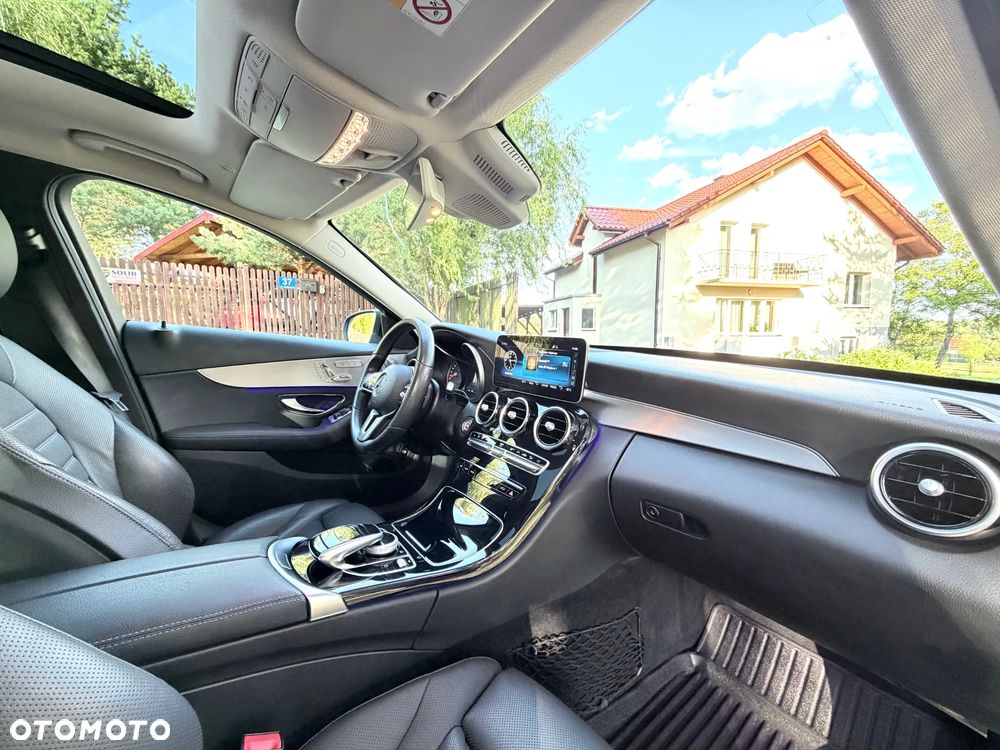 Mercedes-Benz Klasa C 300 d 4MATIC 9G-TRONIC - 30