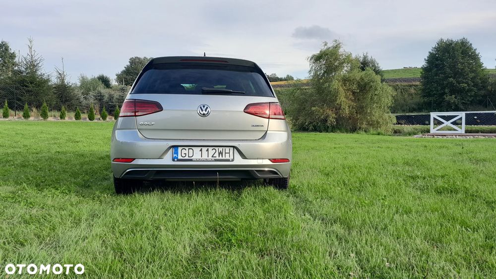 Volkswagen Golf - 5