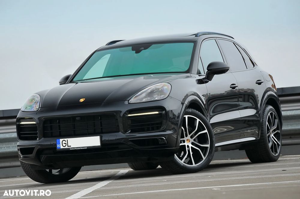 Porsche Cayenne - 1