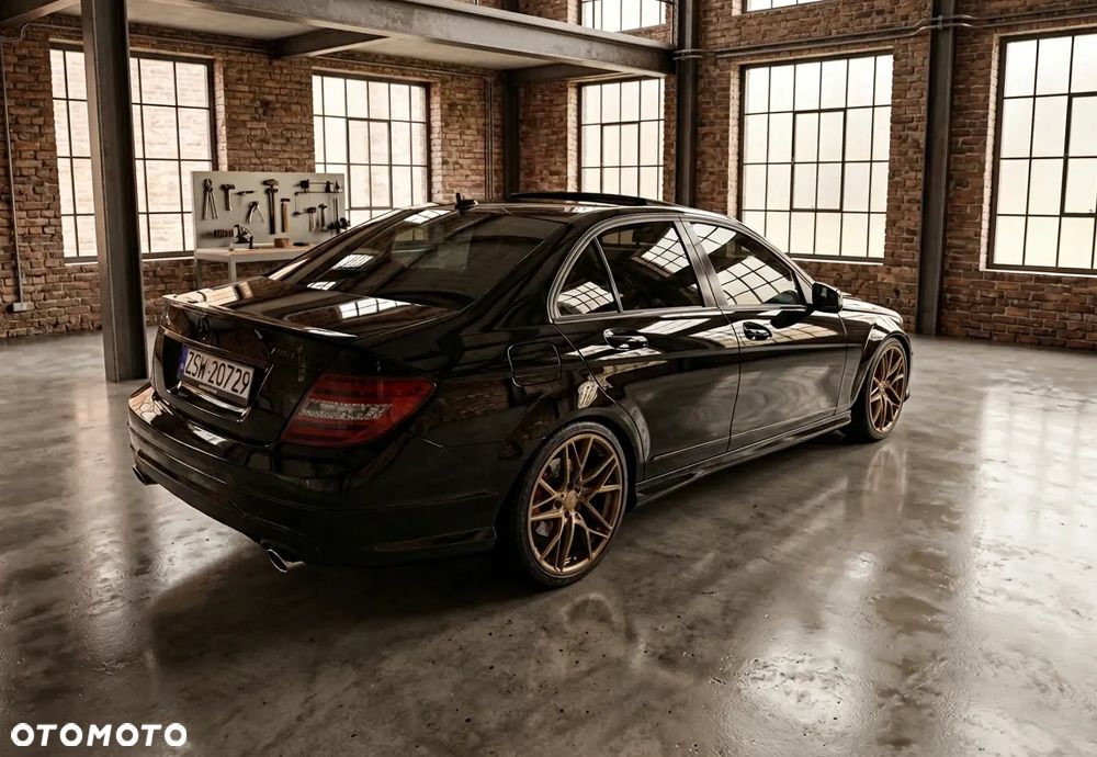 Mercedes-Benz Klasa C 350 (BlueEFFICIENCY) 7G-TRONIC Avantgarde - 7