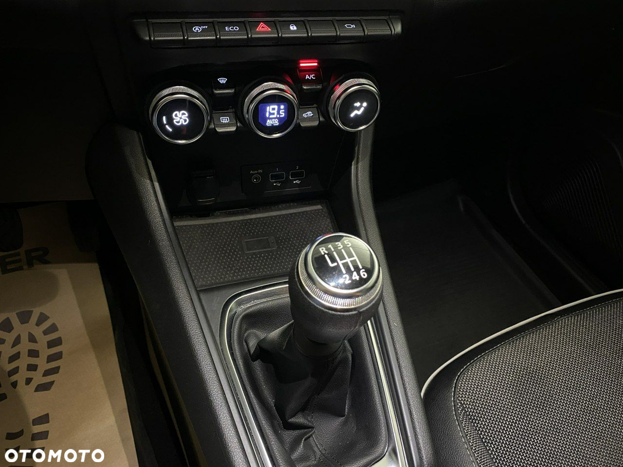 Renault Captur - 26