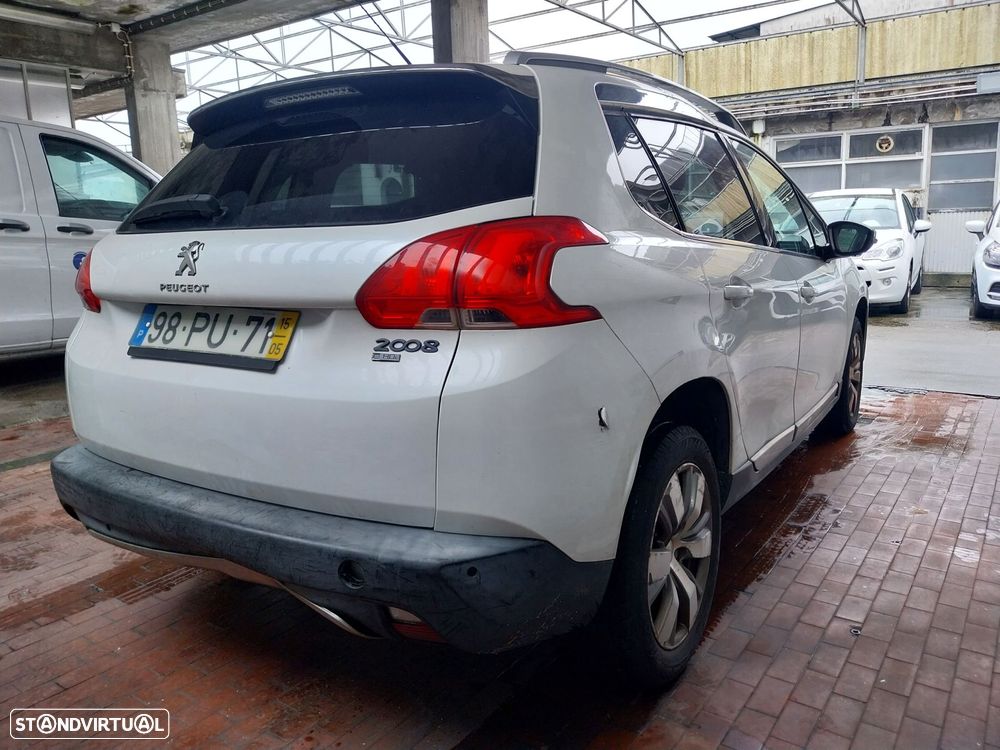 Peugeot 2008 1.6 e-HDi Allure - 13
