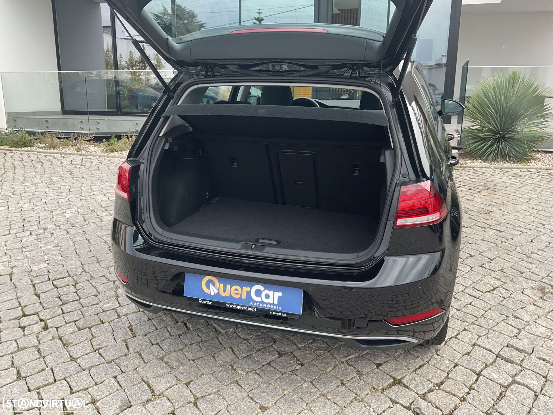 VW e-Golf - 15