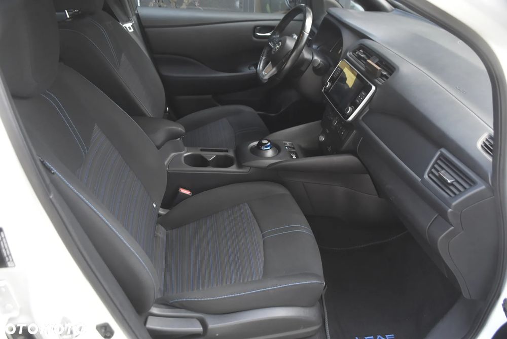 Nissan Leaf - 9