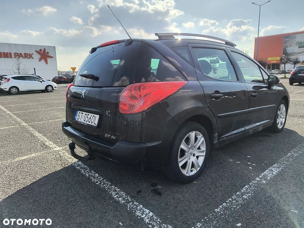 Peugeot 207 - 12