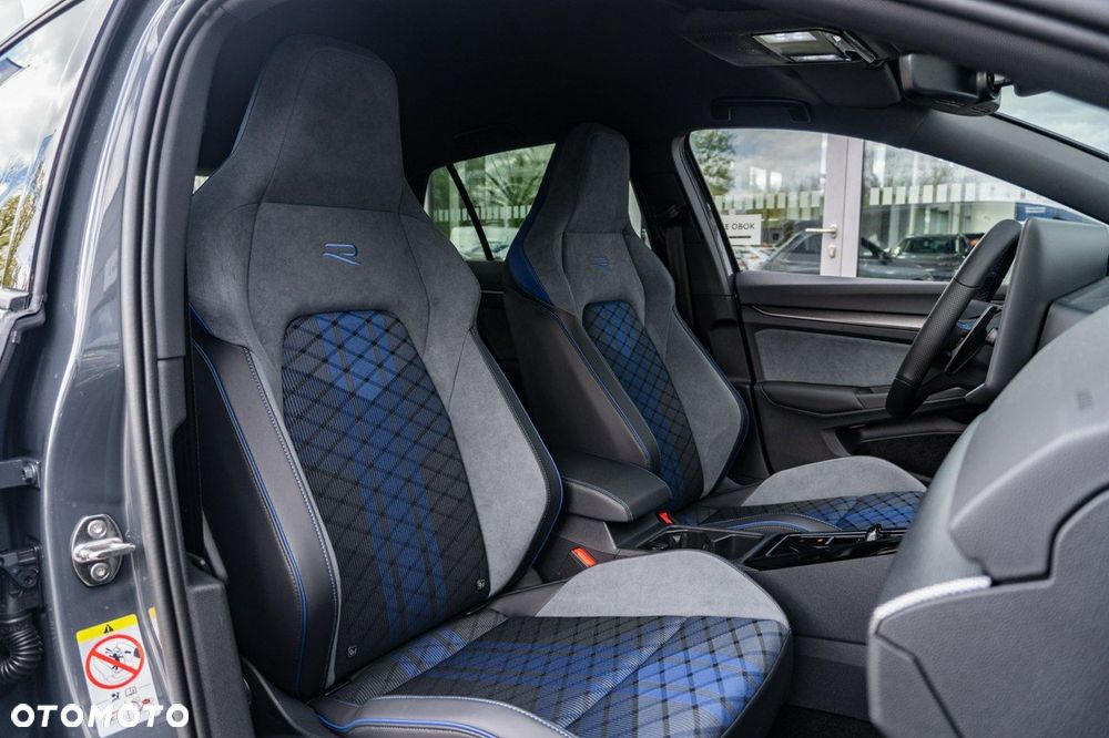 Volkswagen Golf - 14