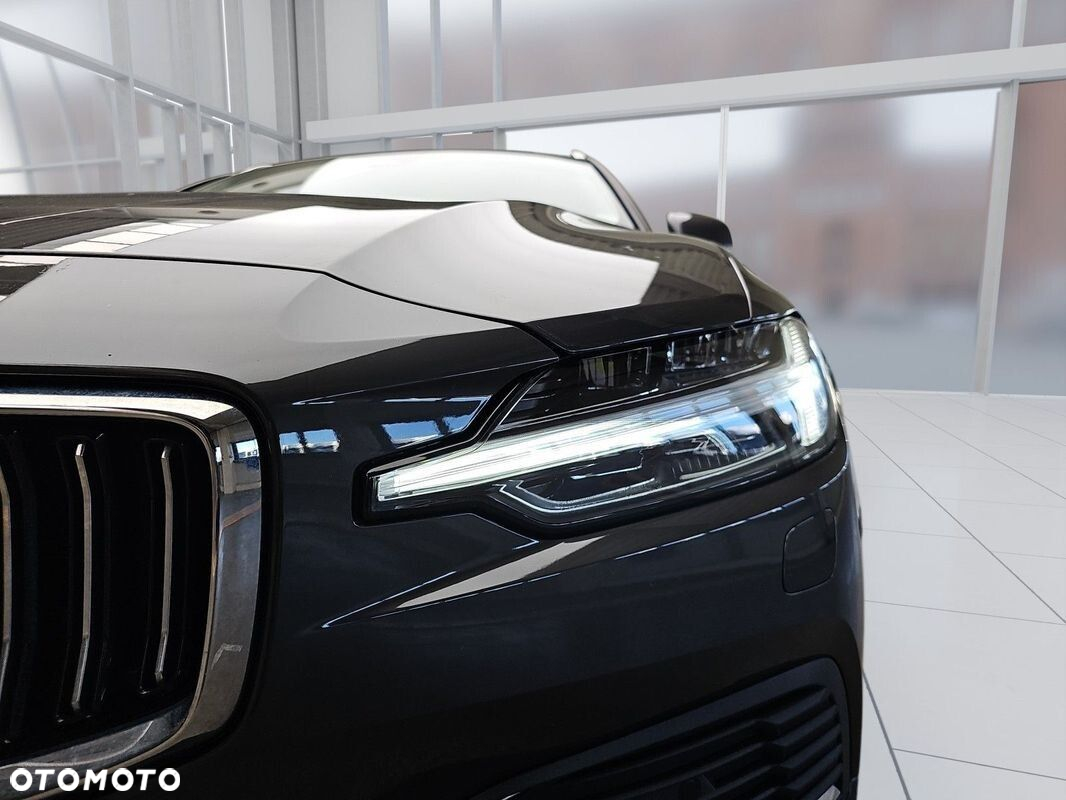 Volvo V60 T6 AWD Plug-In Hybrid Ultra Dark - 33