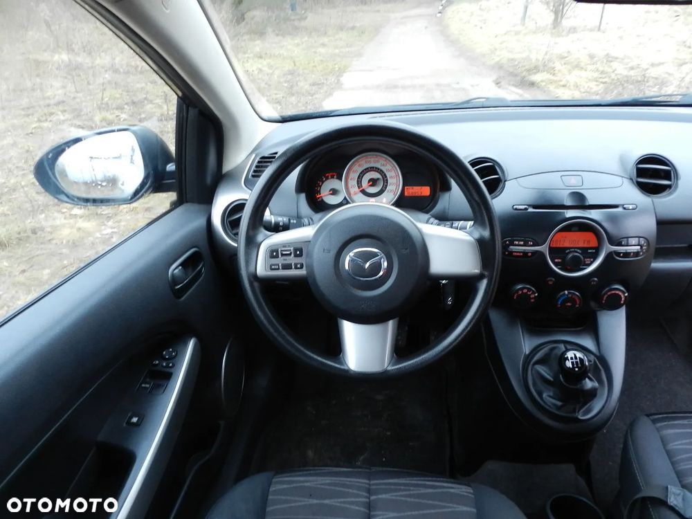 Mazda 2 - 7