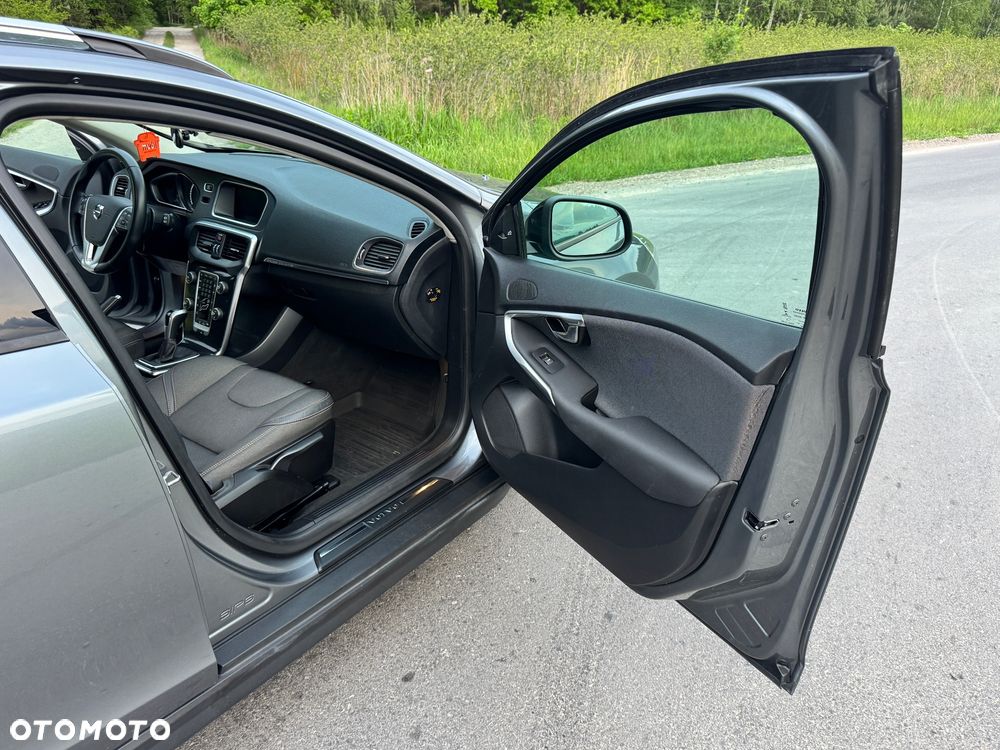Volvo V40 D3 Momentum - 9