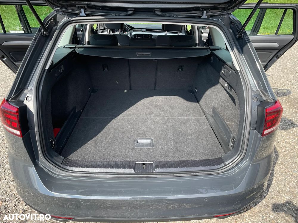Volkswagen Passat 2.0 TDI SCR DSG Comfortline - 13