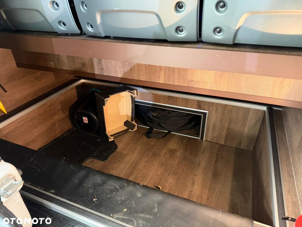 Mercedes-Benz Sprinter 519 - 11