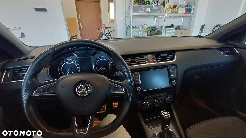 Skoda Octavia 2.0 TDI RS DSG - 6