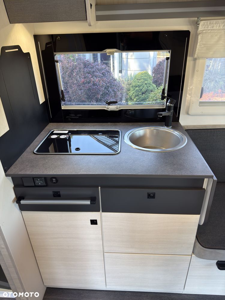 Ford Chausson 777 Titanium Premium - 17