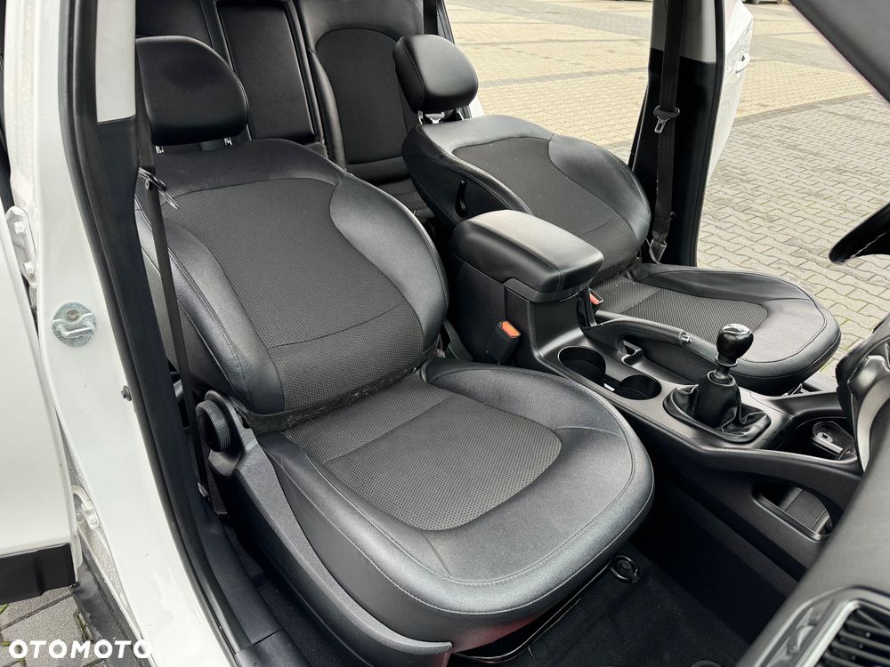 Hyundai ix35 1.7 CRDi 2WD blue Style - 7