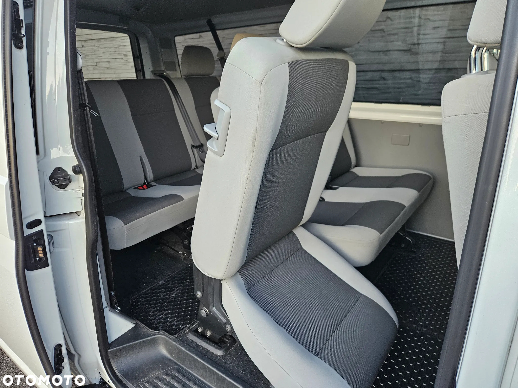 Volkswagen Transporter - 19