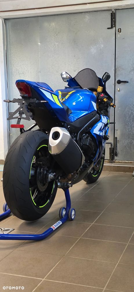 Suzuki GSX-R - 30