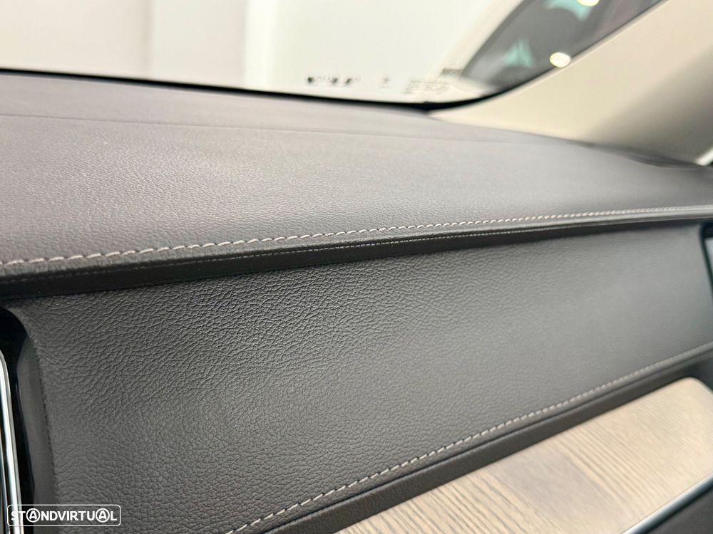 Volvo XC 60 2.0 B4 Inscription Geartronic - 24