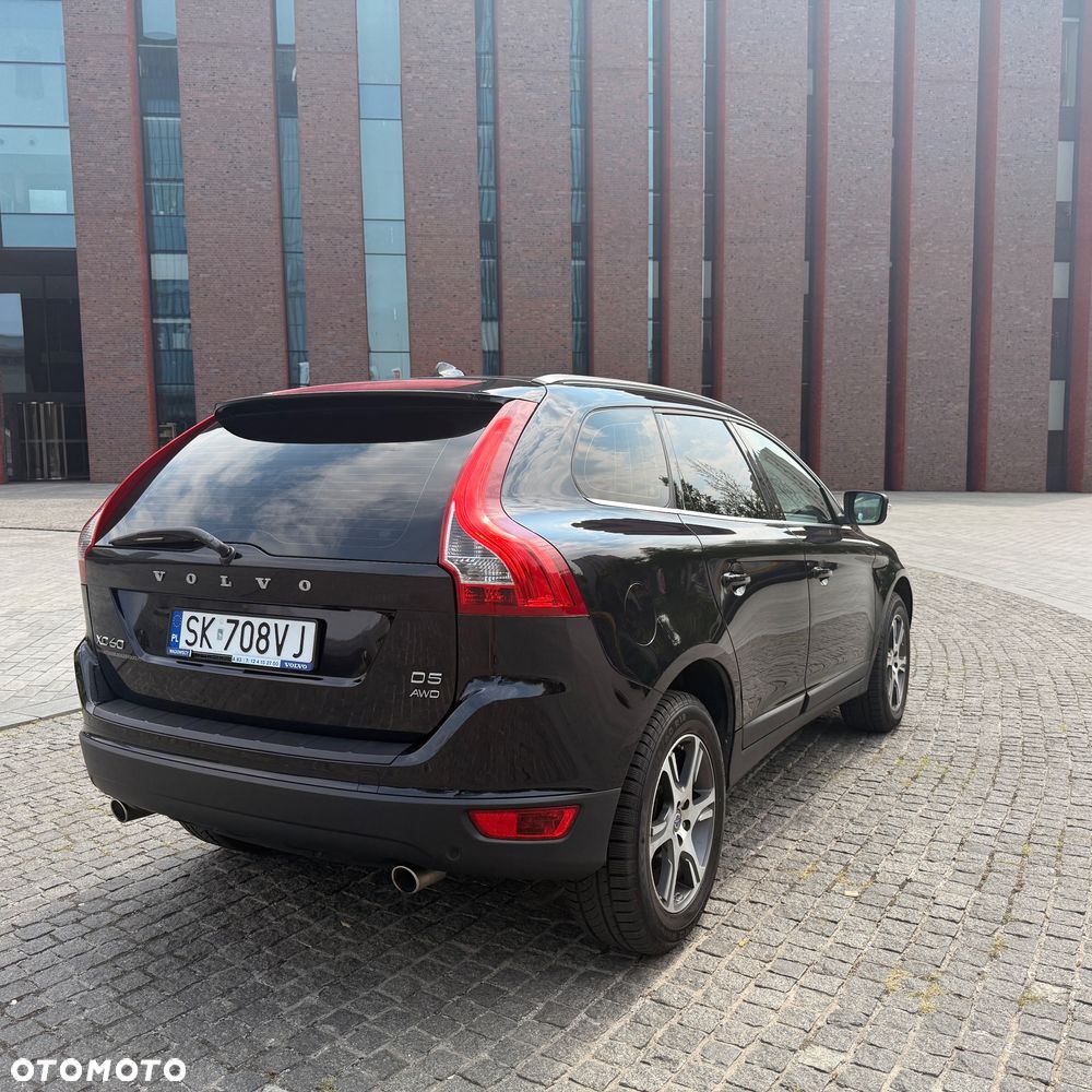 Volvo XC 60 D5 AWD Momentum - 4
