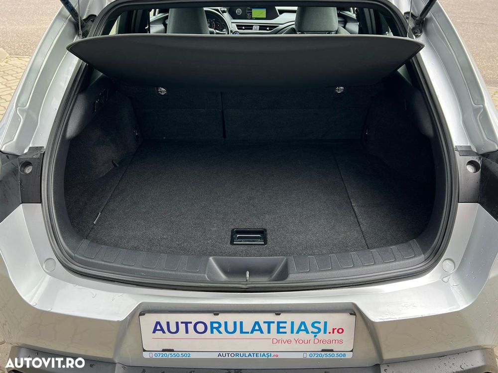 Lexus UX 250h Business Edition - 36