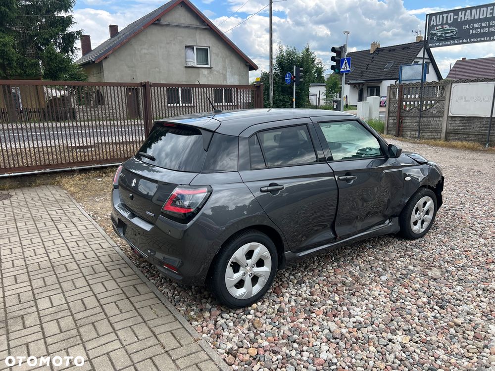 Suzuki Swift - 4