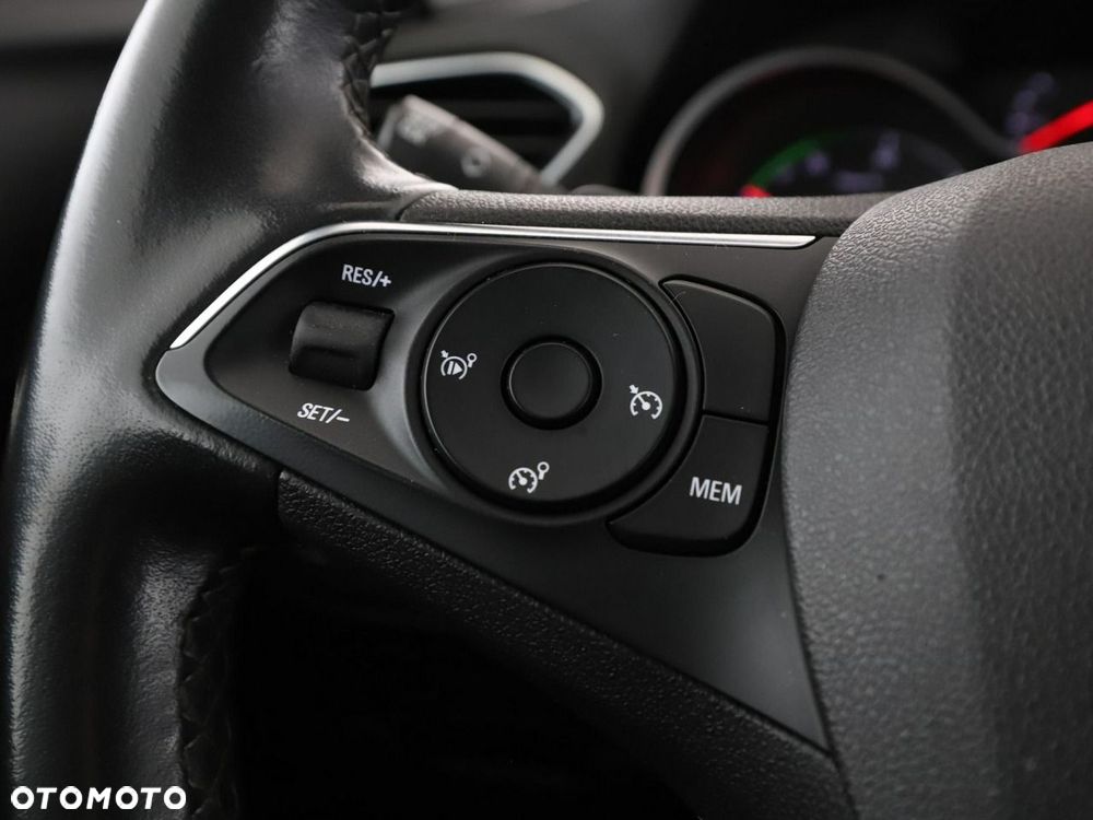 Opel Grandland X 1.6 DI Start/Stop Business Elegance - 33