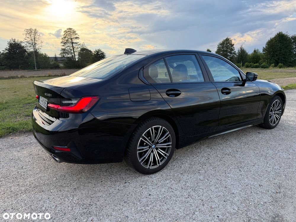 BMW Seria 3 330i Advantage - 15
