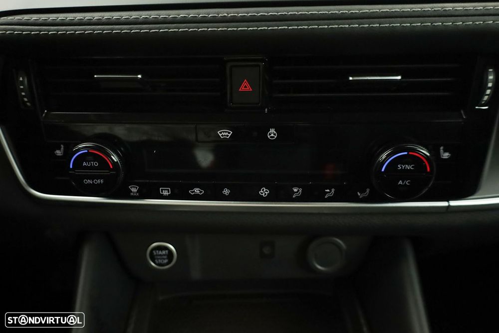 Nissan Qashqai 1.3 DIG-T N-Connecta LED Xtronic - 13