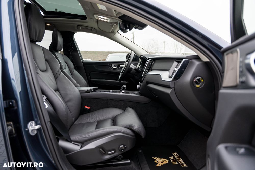 Volvo XC 60 B4 D Plus Dark - 16