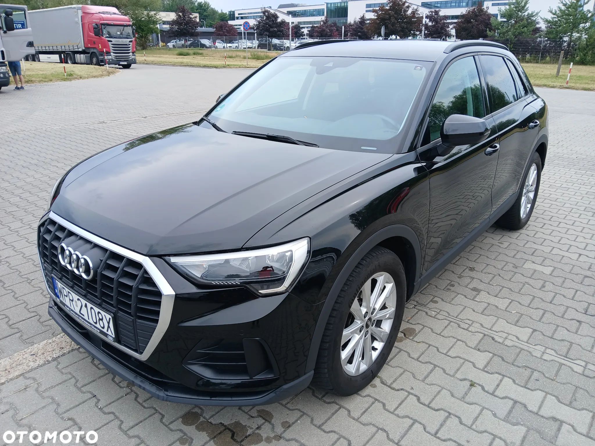 Audi Q3 35 TFSI S tronic - 1
