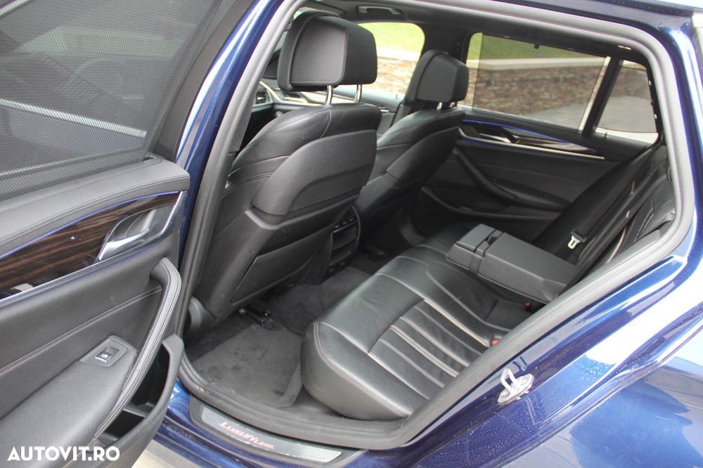 BMW Seria 5 530d xDrive Touring Aut. Luxury Line - 15