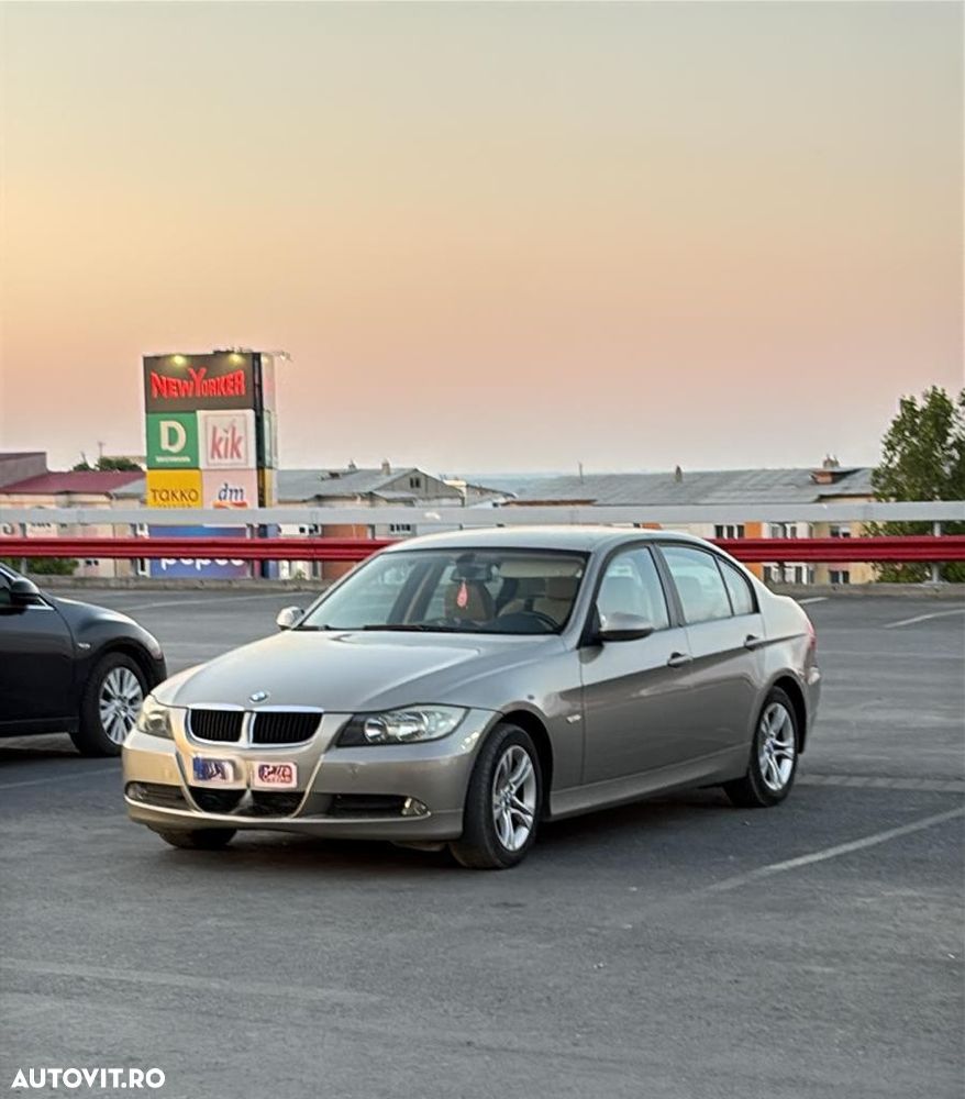 BMW Seria 3 320i Aut. - 2